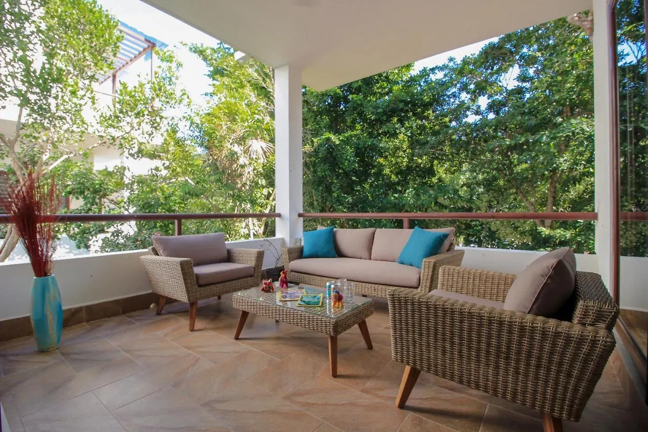 Fantastic Condo With Balcony, High Speed Internet, Pool Facilities In Akumal